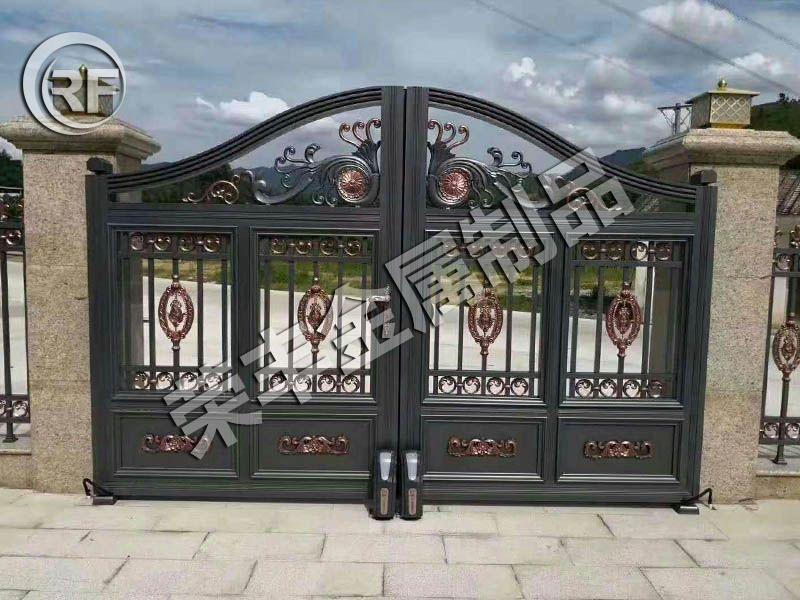 別墅大門(mén)